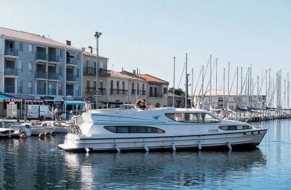 Charter Houseboat Porter & Haylett Magnifique Carrick-On-Shannon