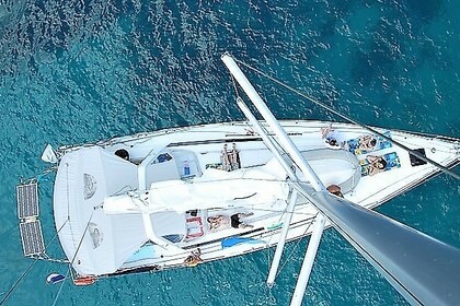 Rental Sailboat Beneteau Oceanis 45 Cannes