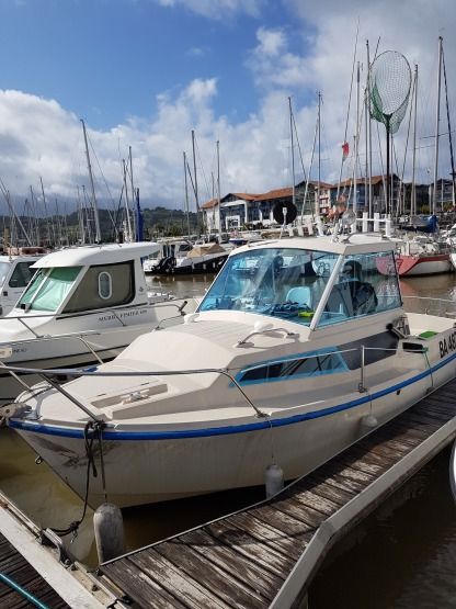 Location Bateau à moteur Beneteau Antares 600 Hendaye
