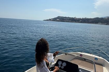 Charter Motorboat Barca a motore Prua al Vento Quick silver 40cv Riva Ligure