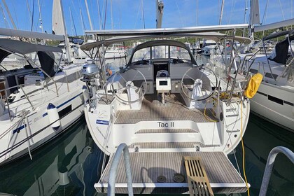 Noleggio Barca a vela Bavaria Bavaria Cruiser 46 Veglia