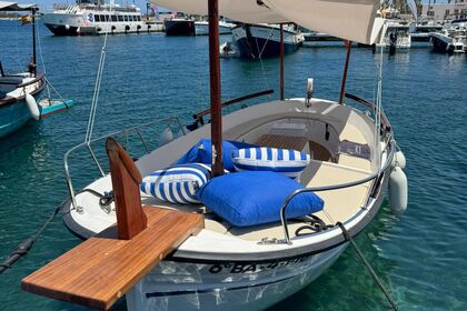 Enjoy exploring in this motorboat of 6.17 meters