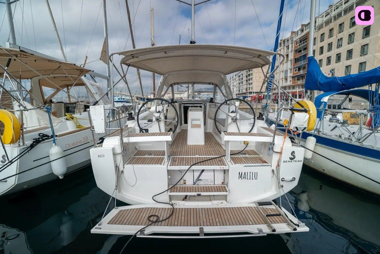 Voilier Beneteau Oceanis 35 10.45m
