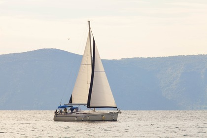 Charter Sailboat Bavaria Yachtbau  40 Cruiser Tučepi