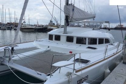 Charter Catamaran Lagoon 380 Furnari
