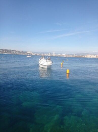 Marseille Motorboat Beneteau Flyer 5.5 alt tag text