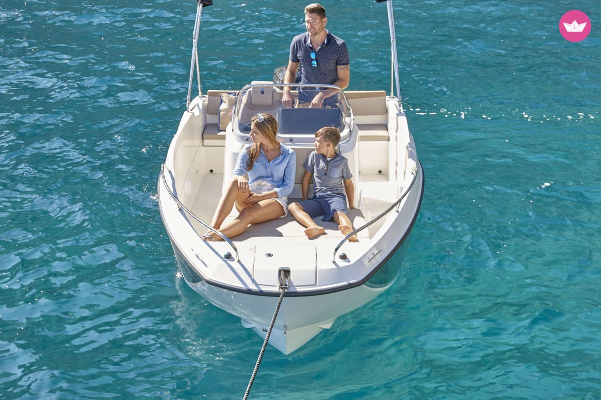 Motorboat Quicksilver Activ 555 Open  