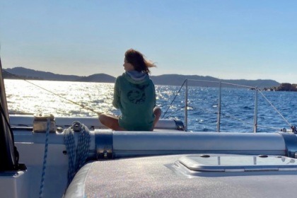Hyra båt Katamaran Toxic Boat Escursione giornaliera all inclusive Porto Pozzo