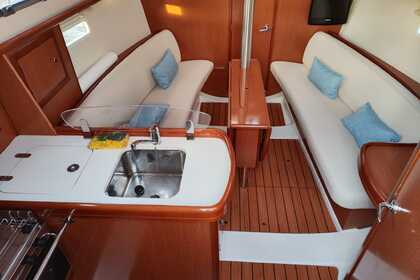 Alquiler Velero Beneteau oceanis 323 Ayamonte