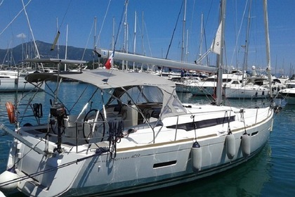 Hire Sailboat JEANNEAU SUN ODYSSEY 409 Corfu