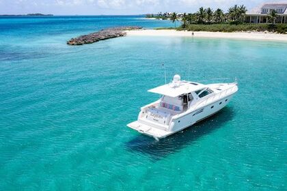 Hire Motor yacht Tiara 4000 Express New Providence