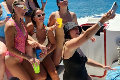 Rental Motorboat Formula III Open 32 Simpson Bay