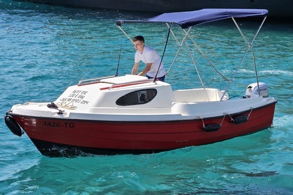 Charter Motorboat Adria Free license Vinišće