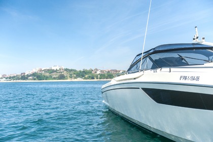 Alquiler de motora Bahía one 43