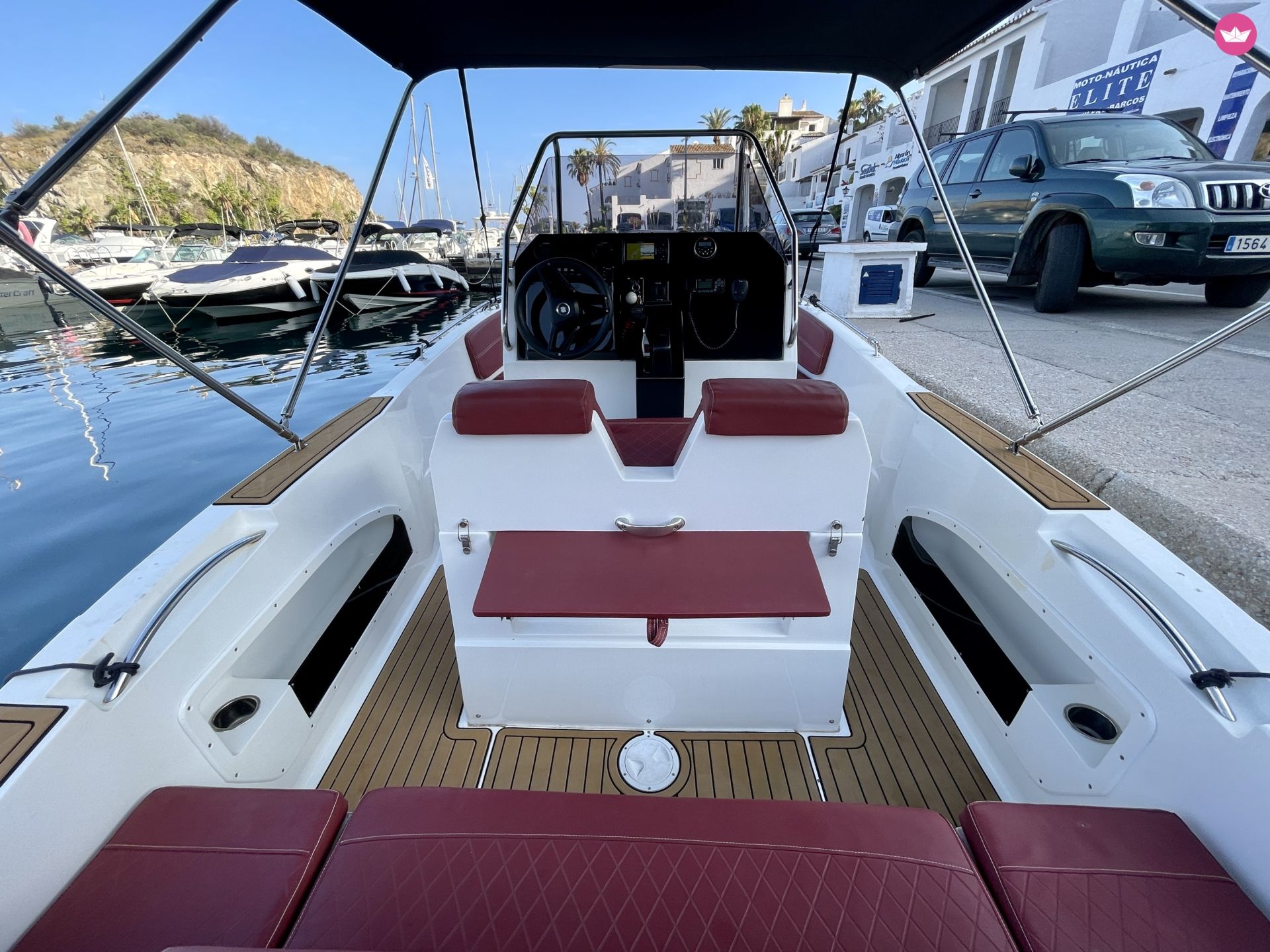 Bateau à moteur Nireus 620 150cv 4