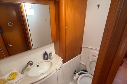Catamaran, Private rooms & Showers, All Included