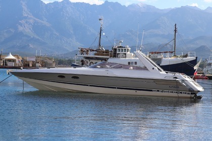 Noleggio Barca a motore SUNSEEKER TOMAHAWK 37 Calvi
