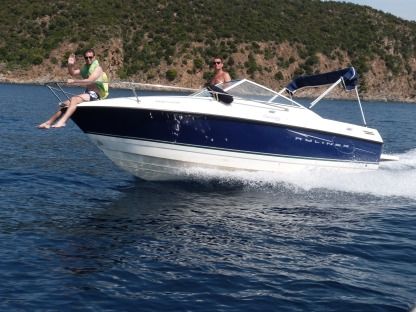 Charter Motorboat Bayliner Discovery 192 Le Lavandou