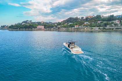 Invictus Yacht GT280