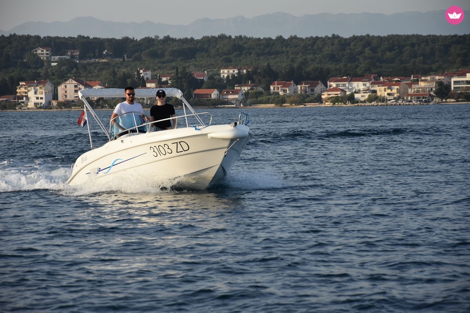 Motorboat Tusek Cobra 499F  