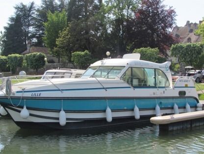 Location Bateau à moteur Nicols 1100 Confort Montreux-Château