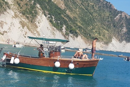 Hire Motorboat Gozzo Siro Numana