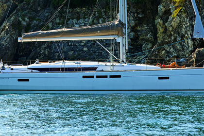 Charter Sailboat JEANNEAU SUN ODYSSEY 519 Puntone di Scarlino