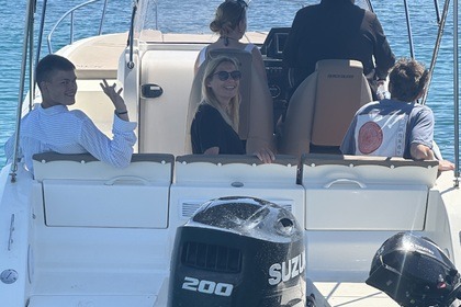 Location Bateau à moteur Quicksilver Active Sundeck 675 2025 Rhodes