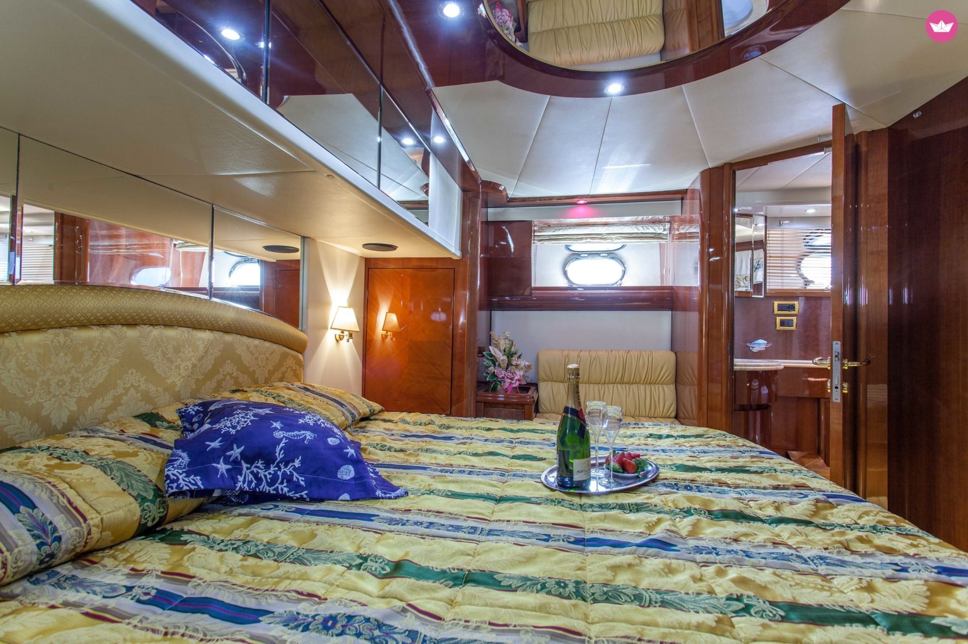 Motorboat Firebird 68 Fly  