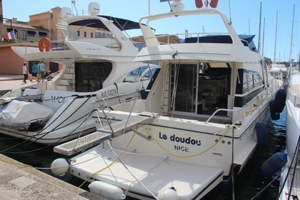 Location Bateau à moteur GUY COUACH 1501 FLY Propriano