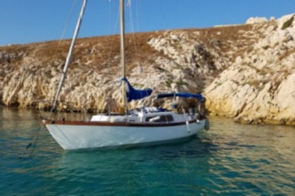 Charter Sailboat Penryn Engineering Boatbuilding Nova 27 Marseille