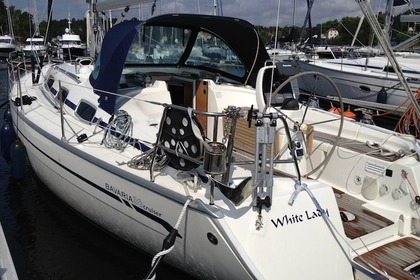 Hire Sailboat BAVARIA 38 CRUISER Stockholm