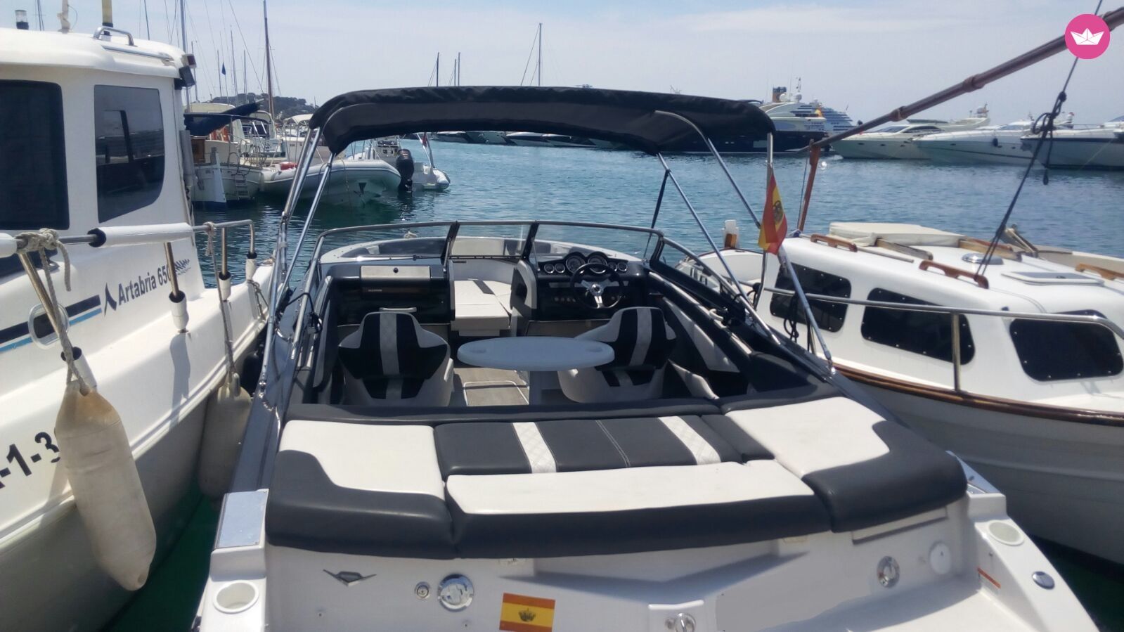 Charter motorboat in Ibiza  