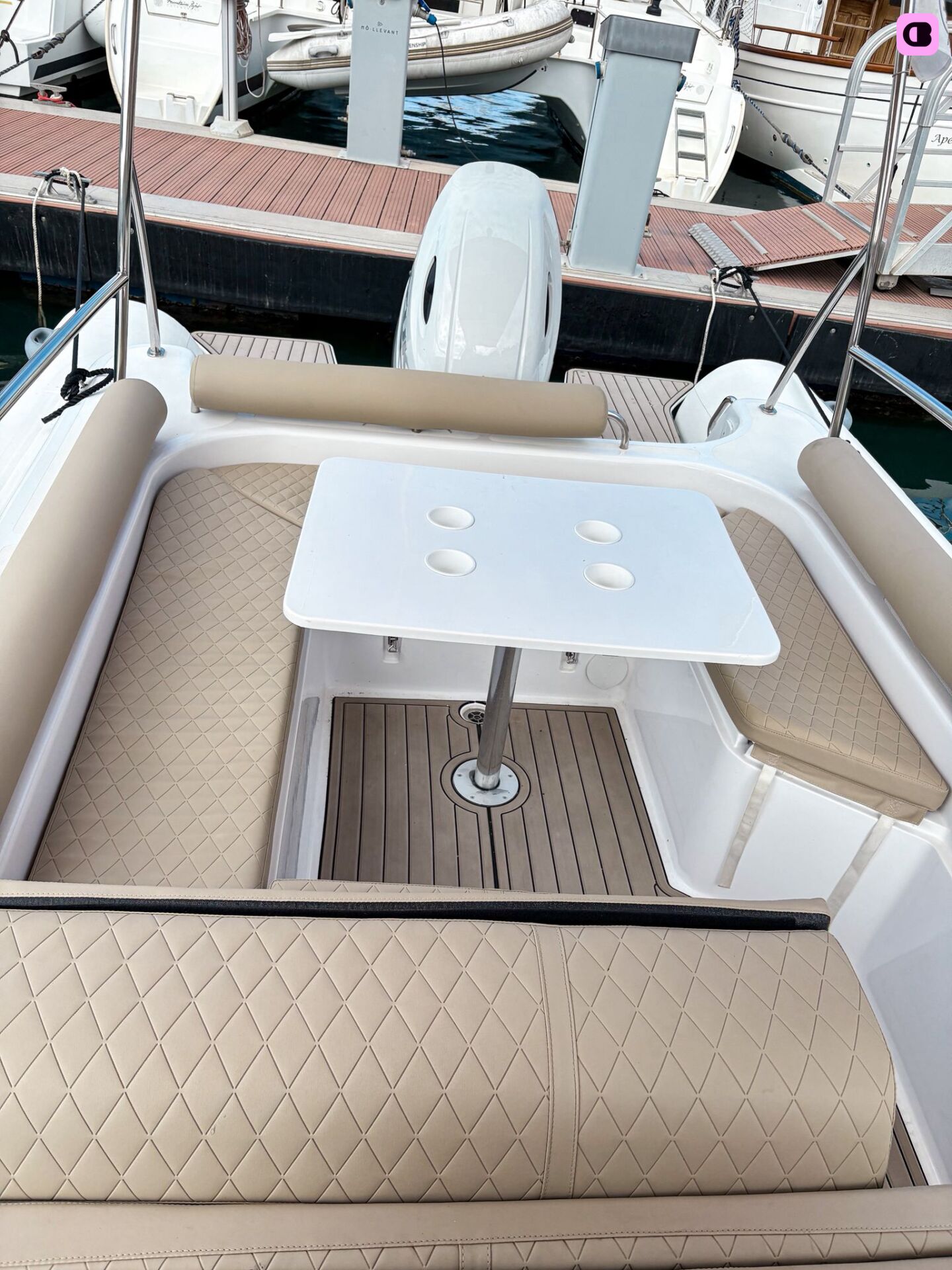 Semi-rigide Tarpon 790 Luxe 200cv 8
