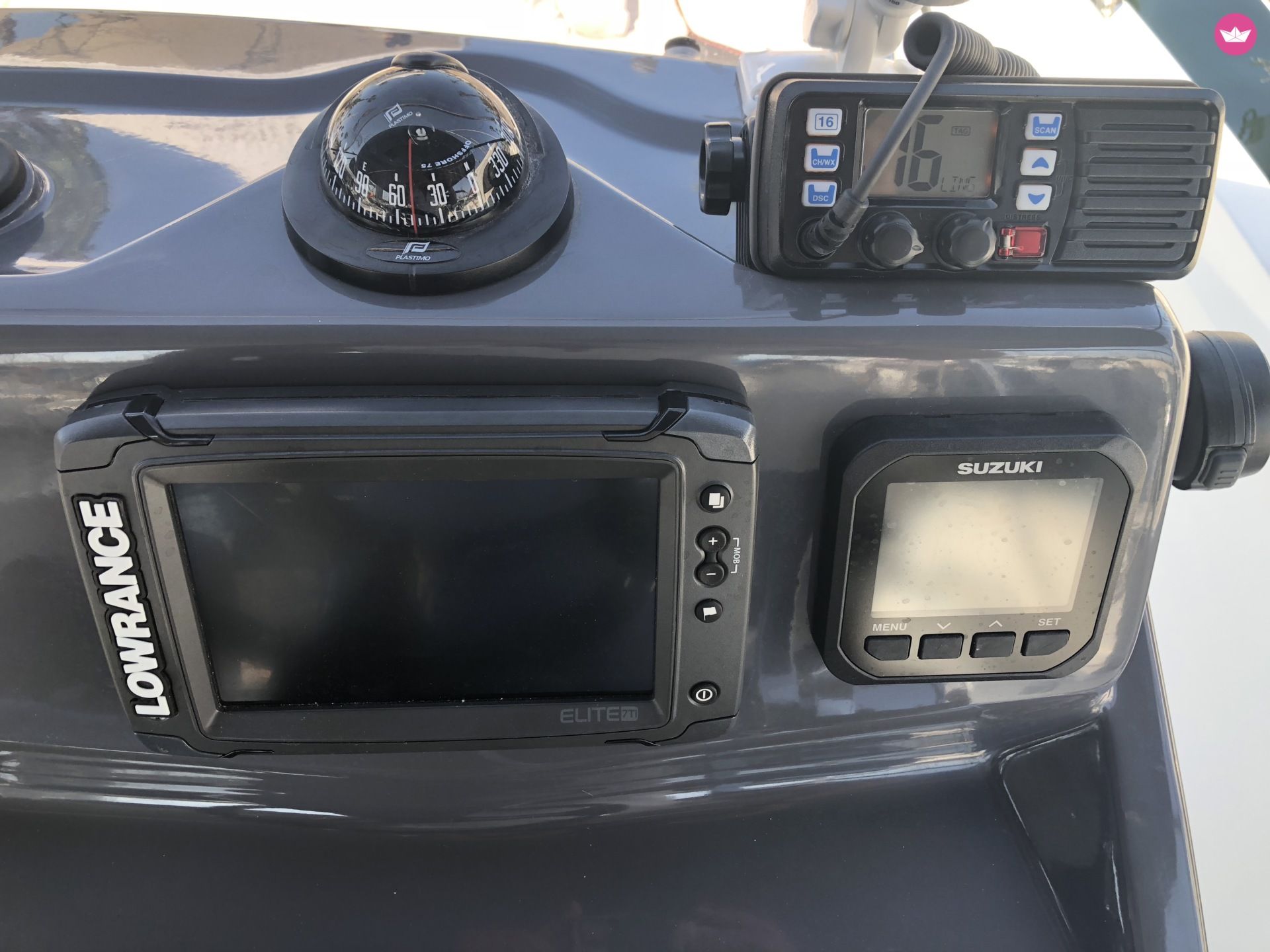 Motorboat Beneteau Flyer 6.6 for hire