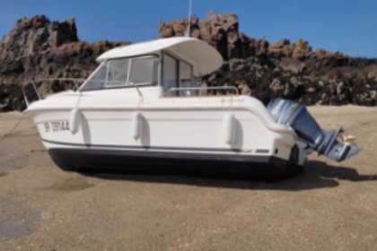 Charter Motorboat Jeanneau Merry Fisher 625 Hb Lézardrieux