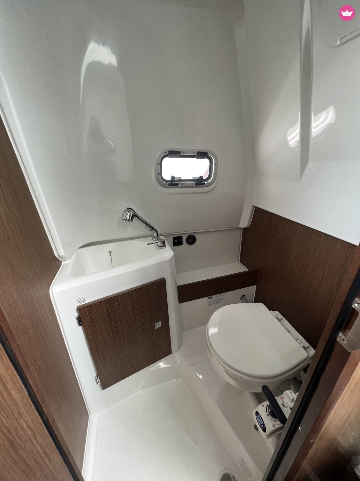 Bateau à moteur Jeanneau Cap Camarat 9.0 Cc 450cv 6