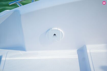 "Newport Beach" California 5.7 con Yamaha