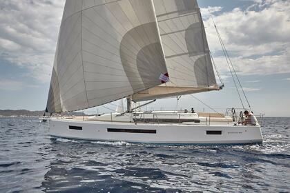 Rental Sailboat JEANNEAU SUN ODYSSEY 490 Portisco