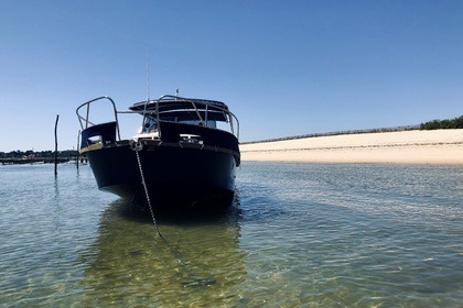 Charter Motorboat Beacher V10 Arcachon