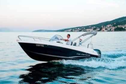 Verhuur Motorboot JEANNEAU Cap Camarat 5.5 Sundeck Trogir