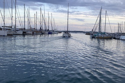 Hyra båt Segelbåt Jeanneau Sun Odyssey 47cc Hyères
