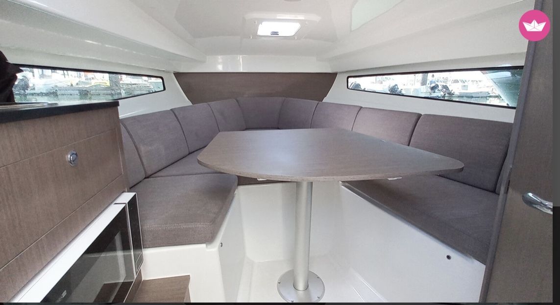Bateau à moteur Beneteau Flyer 8 sundeck V2 300cv 7