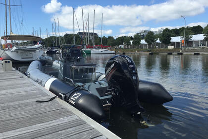 Rental RIB Zodiac Pro Open 650 Vannes