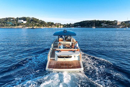 Invictus Yacht GT370