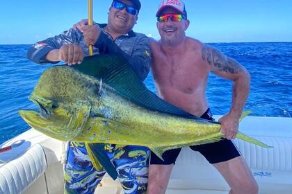 Rental Motorboat Luhrs 2004 Puerto Aventuras