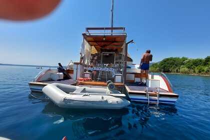 Hyra båt Katamaran Charter Bove Catamarano Rom