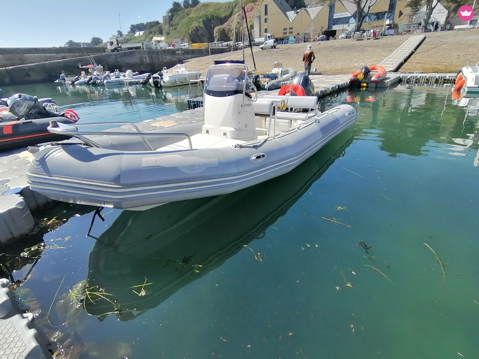 Арендовать Zodiac Pro Open 650