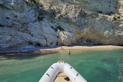 Giornata in gommone per visitare le calette garganiche e spiagge esclusive