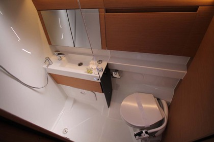 Hyra båt Segelbåt Jeanneau Sun Odyssey 410 - 3 cab. Split